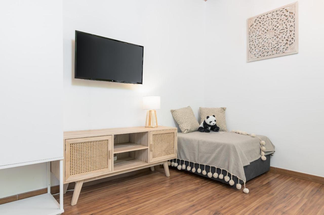 Suite Homes Alice Valentin مالقة المظهر الخارجي الصورة