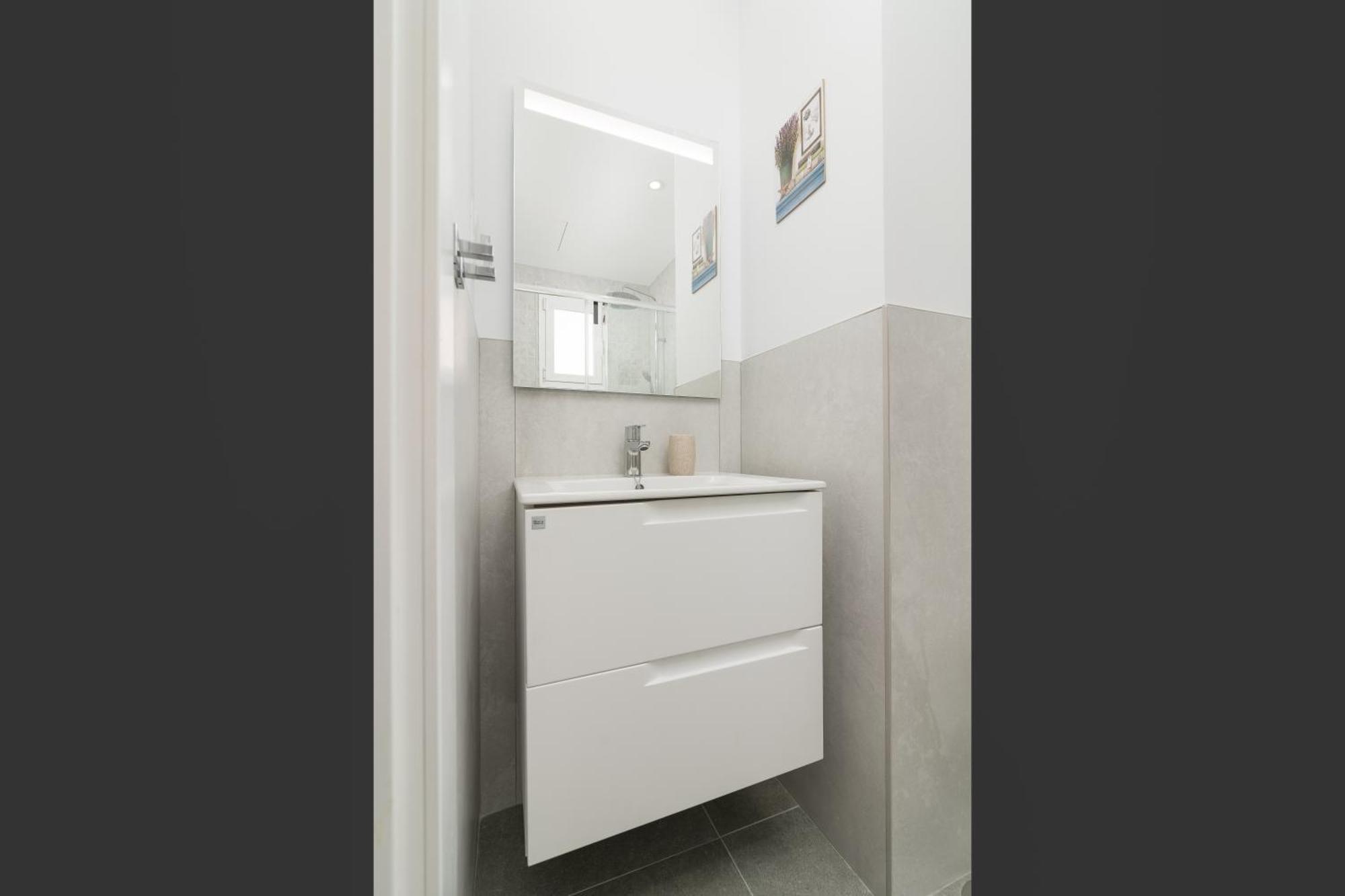 Suite Homes Alice Valentin مالقة المظهر الخارجي الصورة