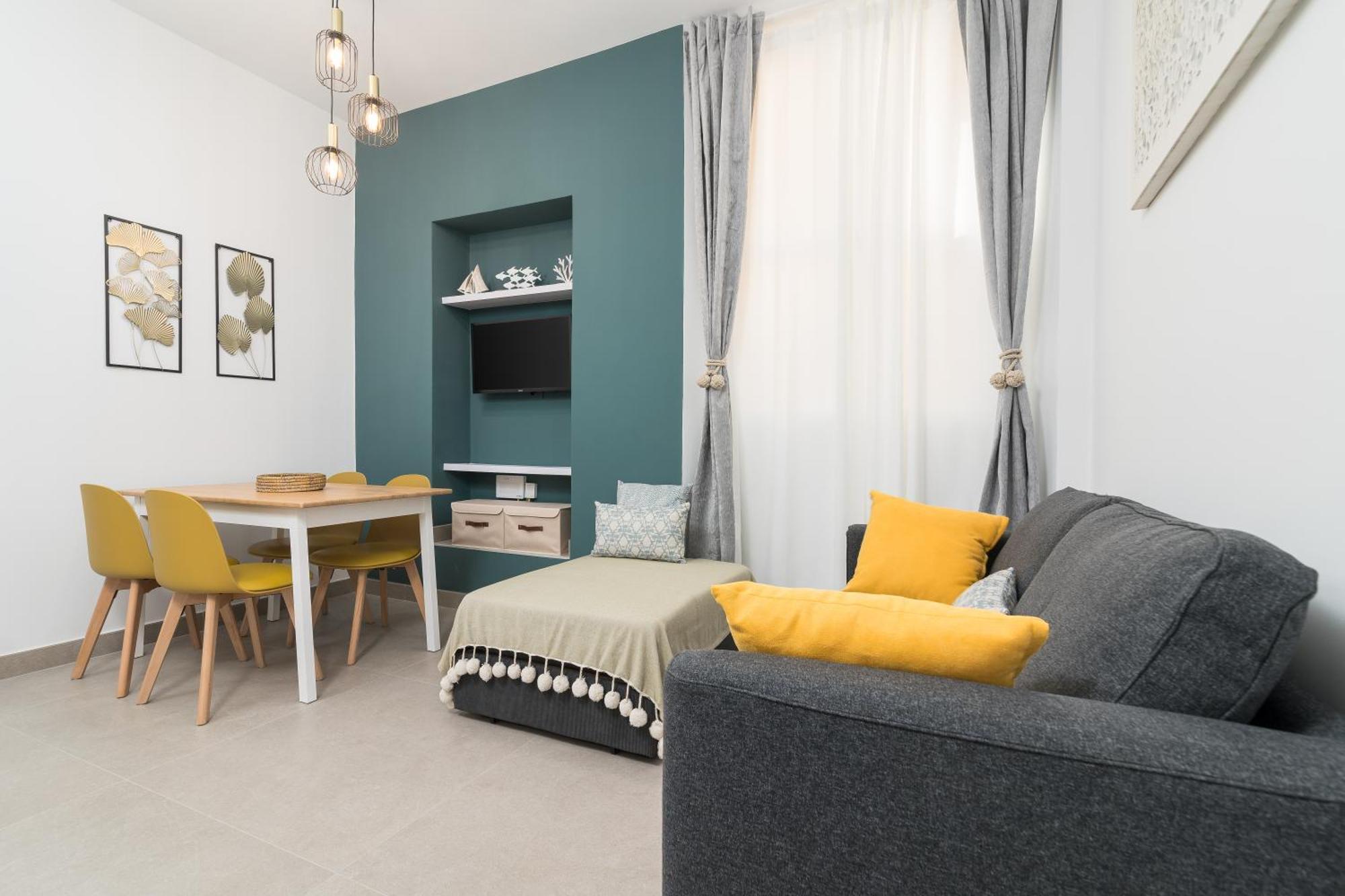 Suite Homes Alice Valentin مالقة المظهر الخارجي الصورة